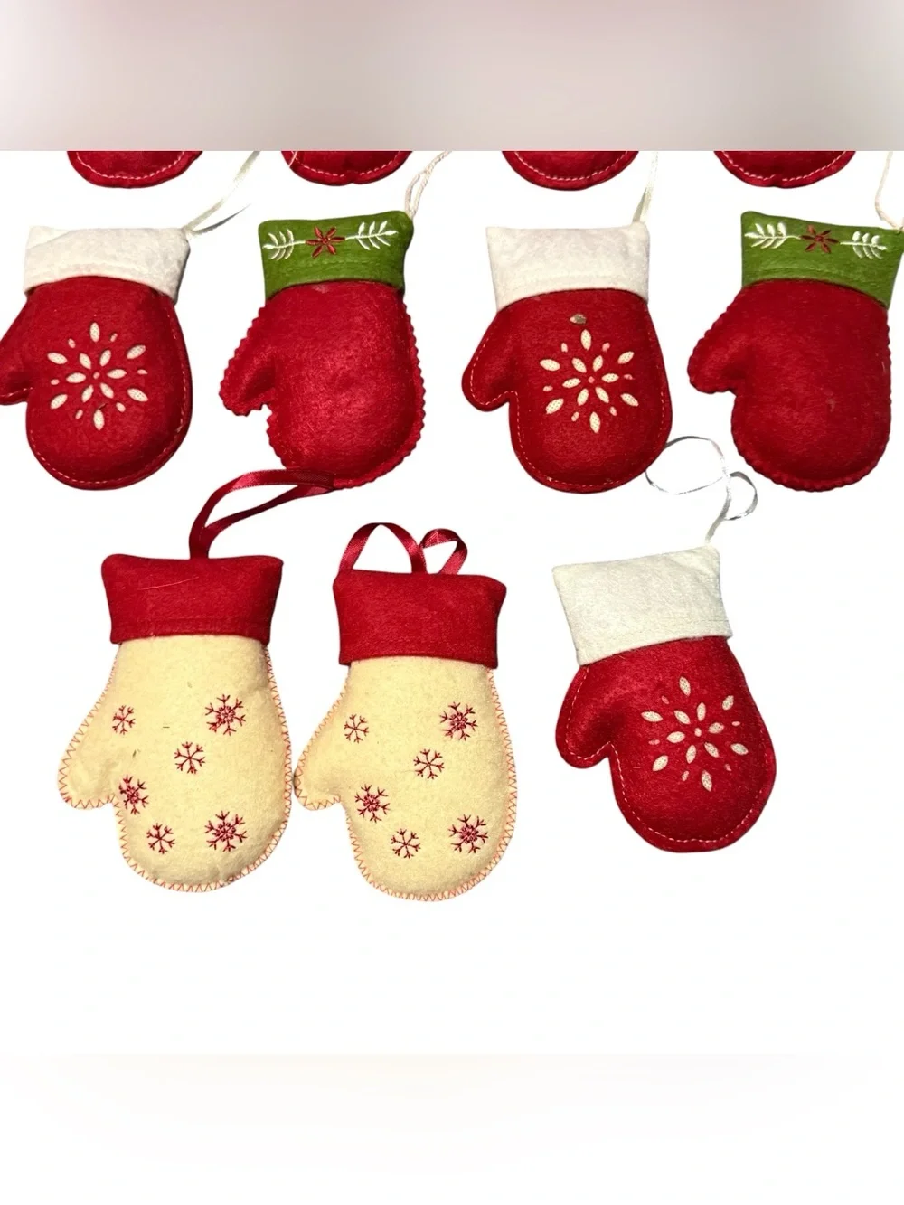 Lot Of 15 Winter Mittens Gloves Christmas Ornaments Felt